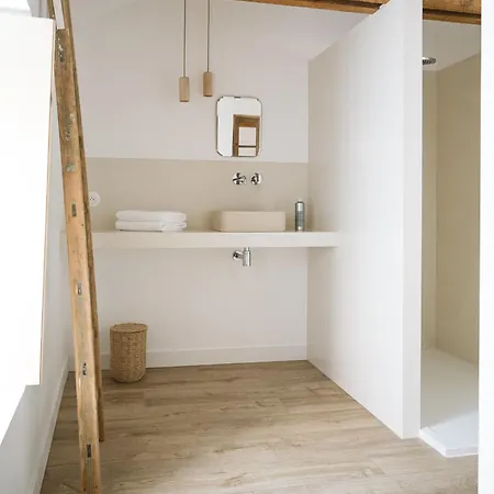 L'annexe Singuliere 3*